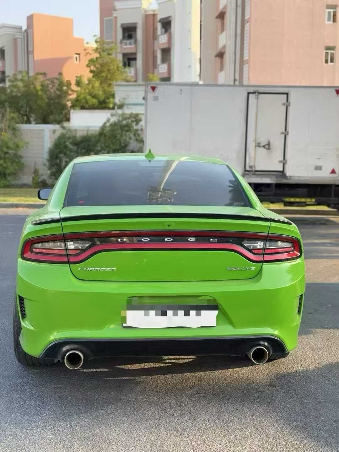 دودج تشارجر 201764609330393985111