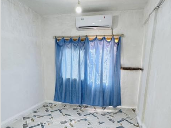 Room in Al Muteena Deira