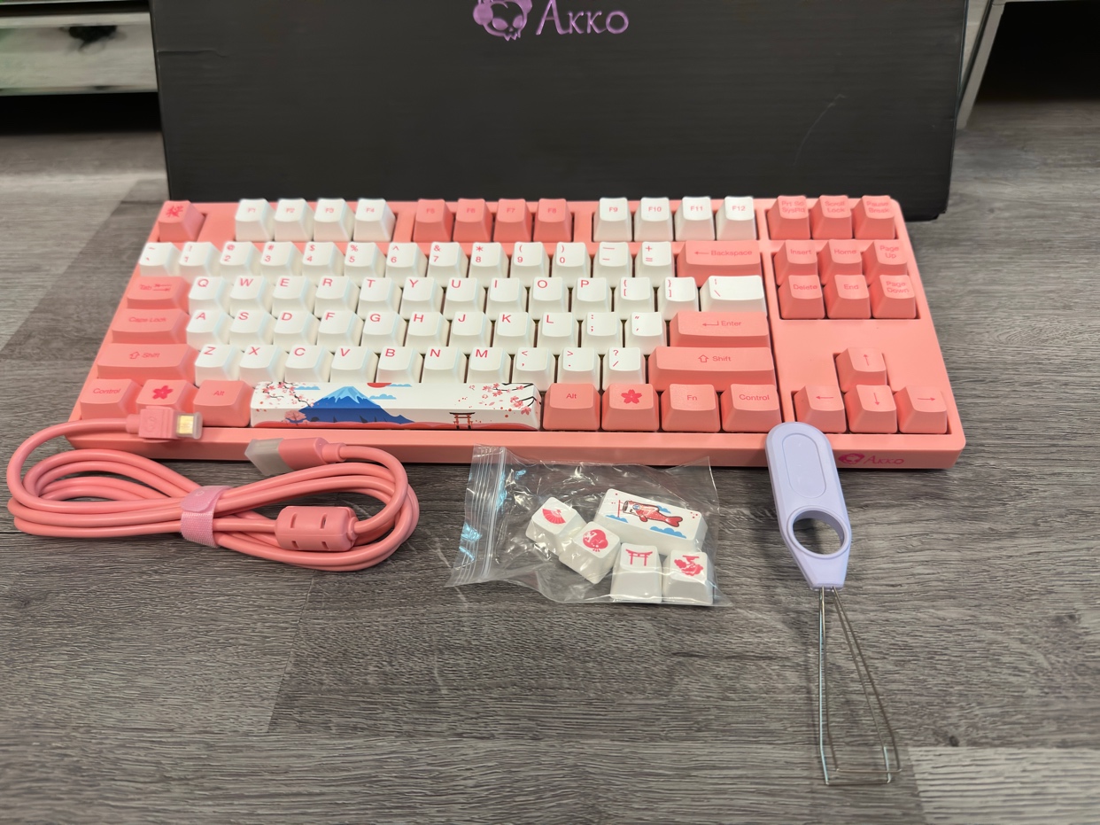 لوحة مفاتيح أكّو للألعاب إصدار الجولة العالمية 3087 V2 - طوكيو، الإصدار المحدود معروضة للبيع64730889286530114