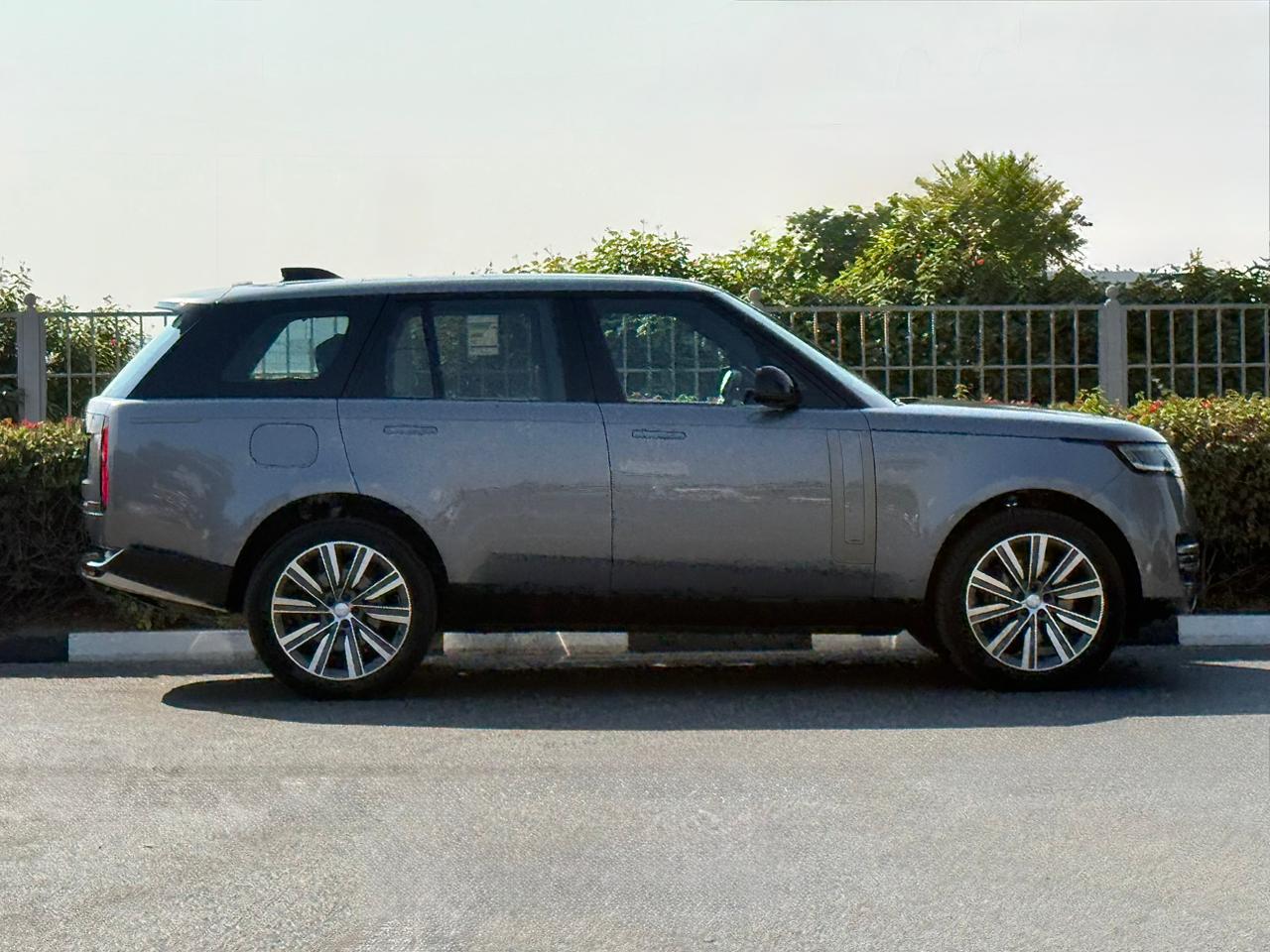 Land Rover Range Rover 2025 3.0L V6 HSE MHEV 360 PS Petrol Auto AWD64611028145666112