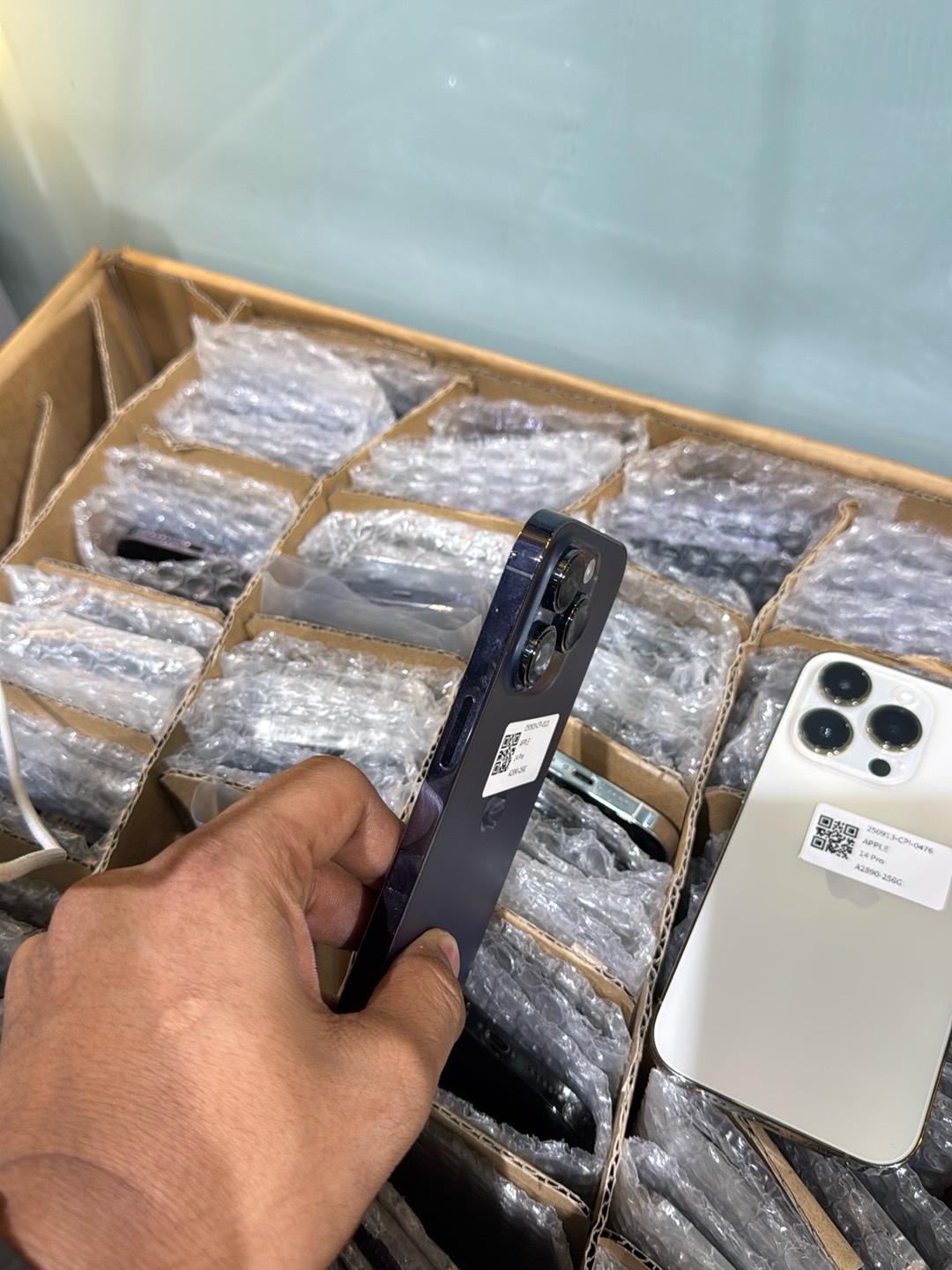 14 pro 25664535095193731114