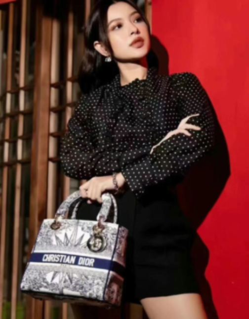 Authentic Dior Medium Lady D-Lite Bag – Embroidered Reverse Blue | Excellent Condition63227967202051112
