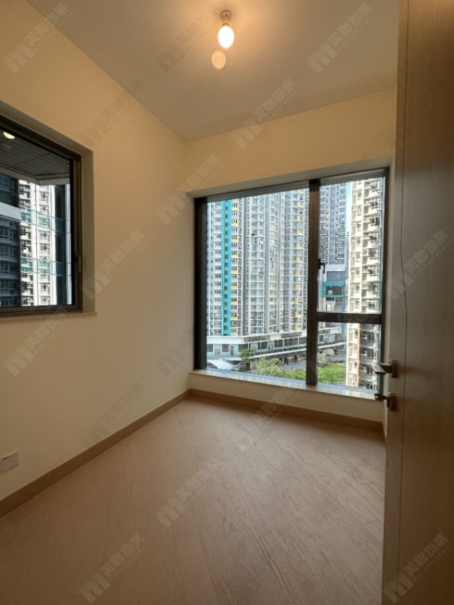 Harbour Infinity Phase 2 "Sea View" 3-Bedroom! Super Close to Nam Cheong Station!63591337449347113
