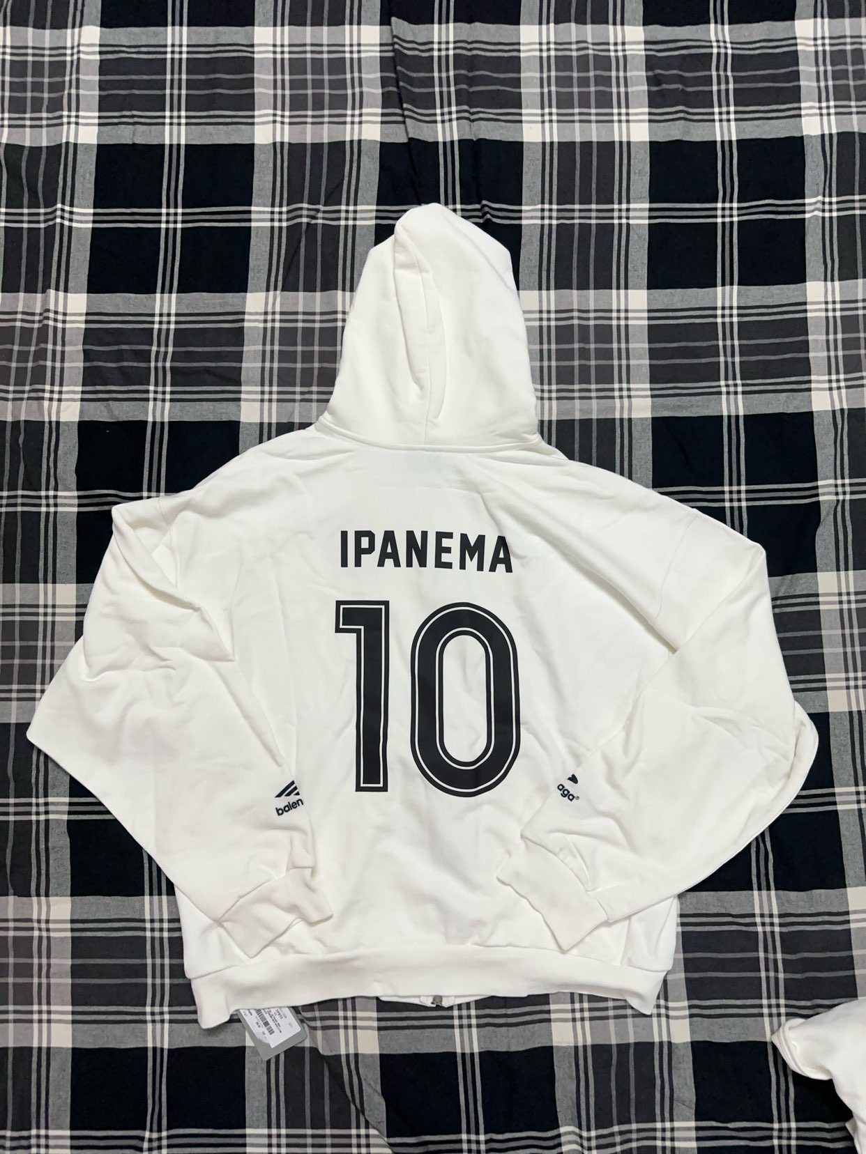Balenciaga Paris Fashion 24ss 3b sport multi-logo white Manchester United jersey hoodie63706202889090112