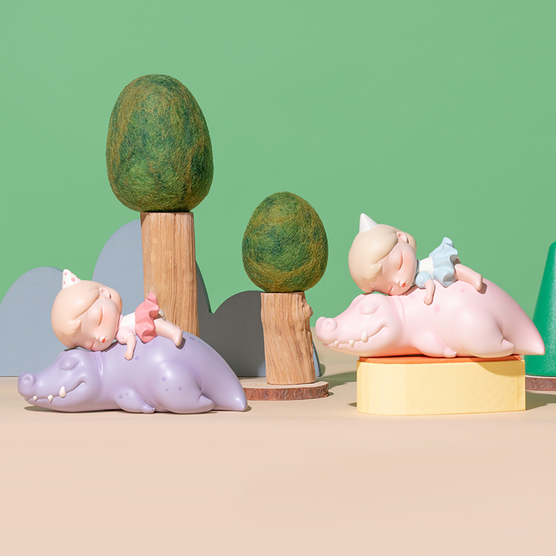 🐊 KEME life – "Crocodile Knight & Sleeping Girl" Decorative Figurine Series