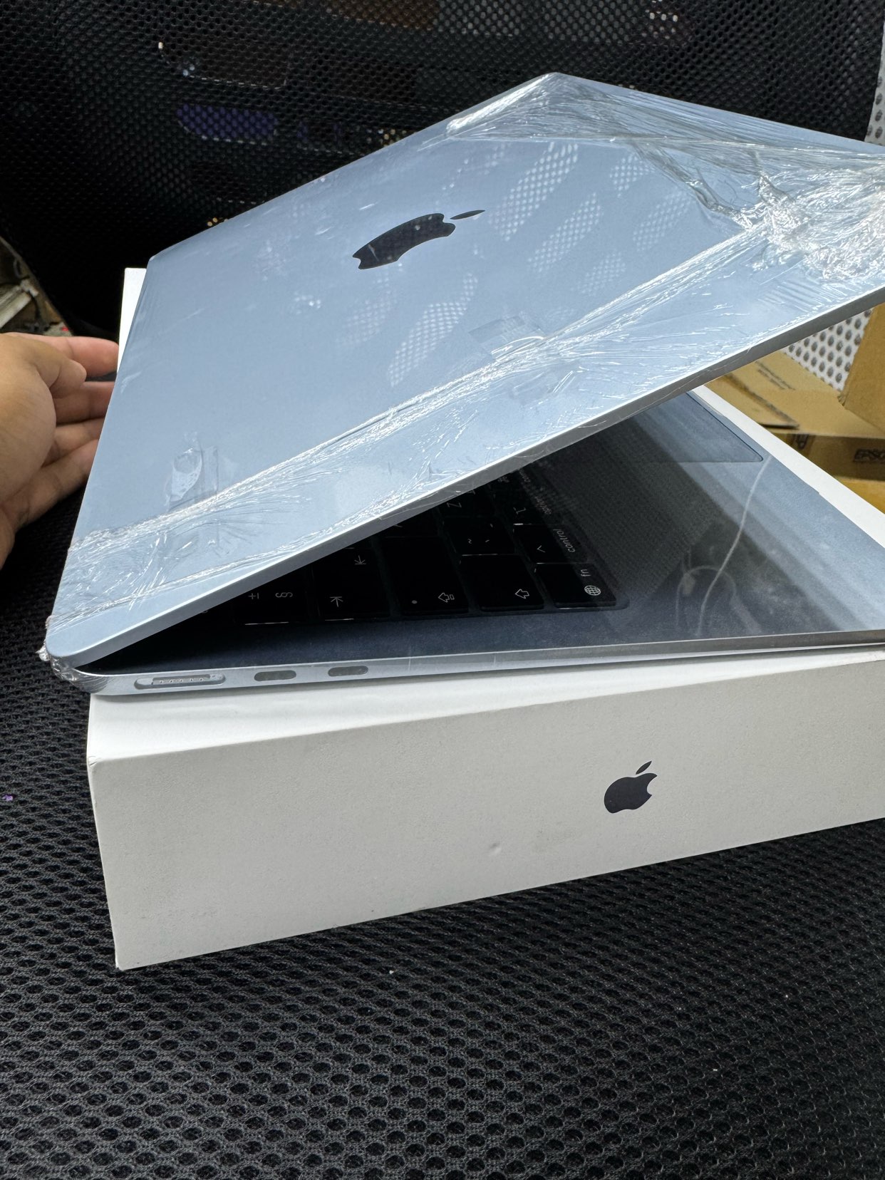 MacBook Air 202564057654394497116