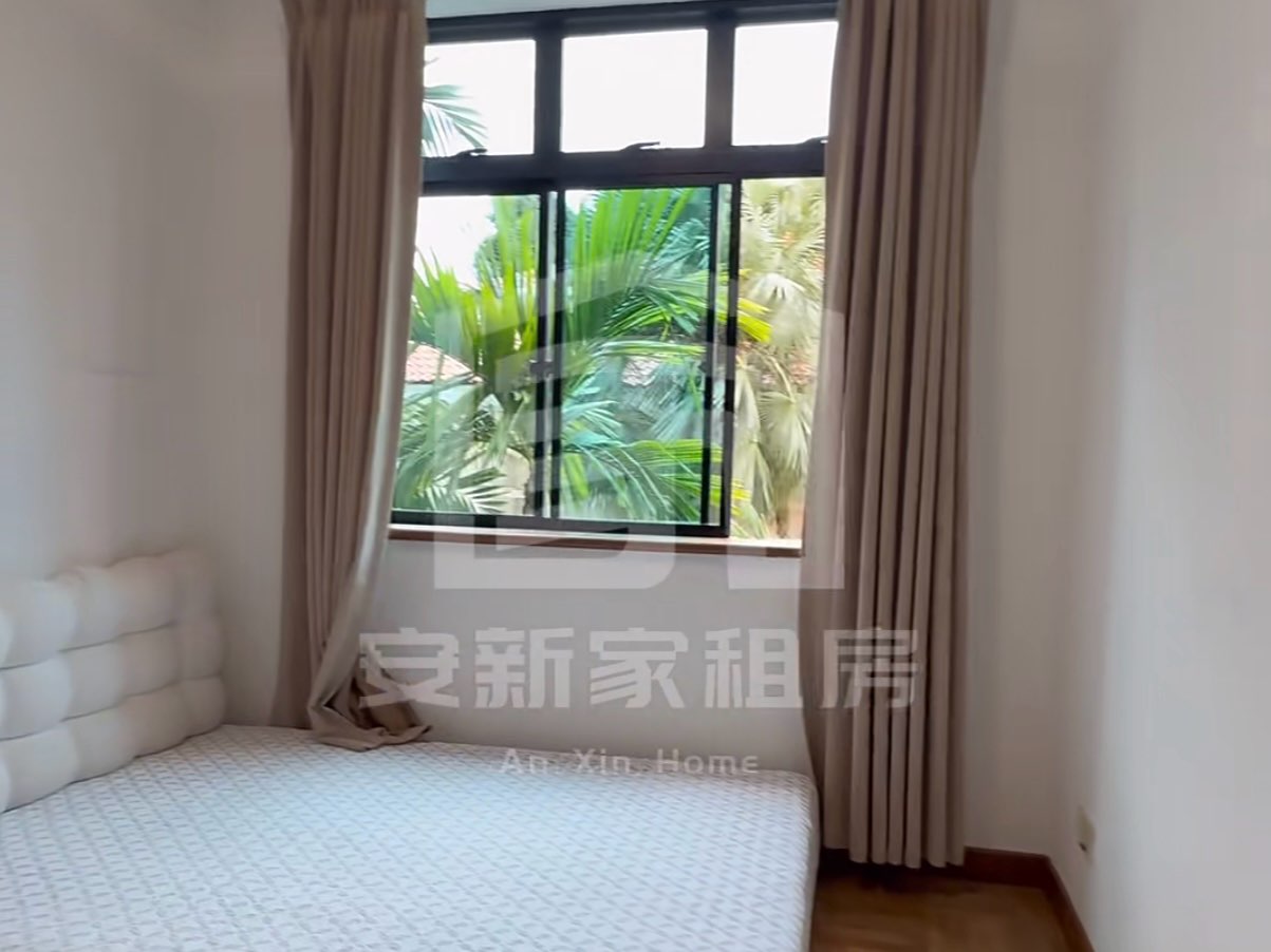 Moving into a three-bedroom 'old money' style apartment on Orchard Road isn't about showing off wealth—it's about taste!63579020979971113