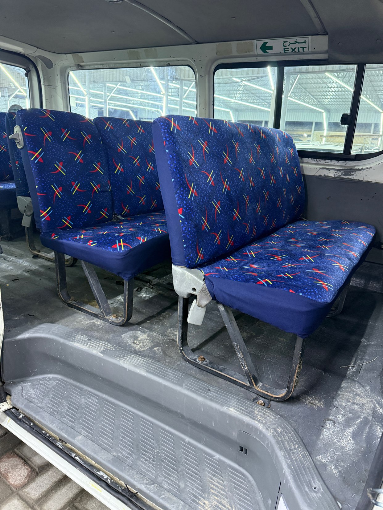 nissan-urvan-64279586364929113