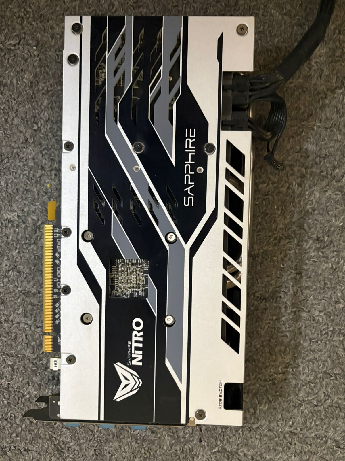 بطاقة الرسوميات Sapphire RX 570 Nitro+ 8 جيجابايت بحالة ممتازة64189226415234112