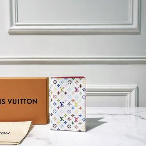  LV x TM PASSPORT COVER, Multicolor Blanc