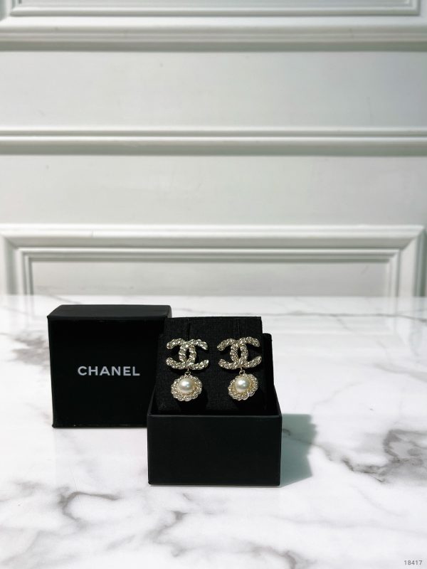  CHANEL EARRINGS