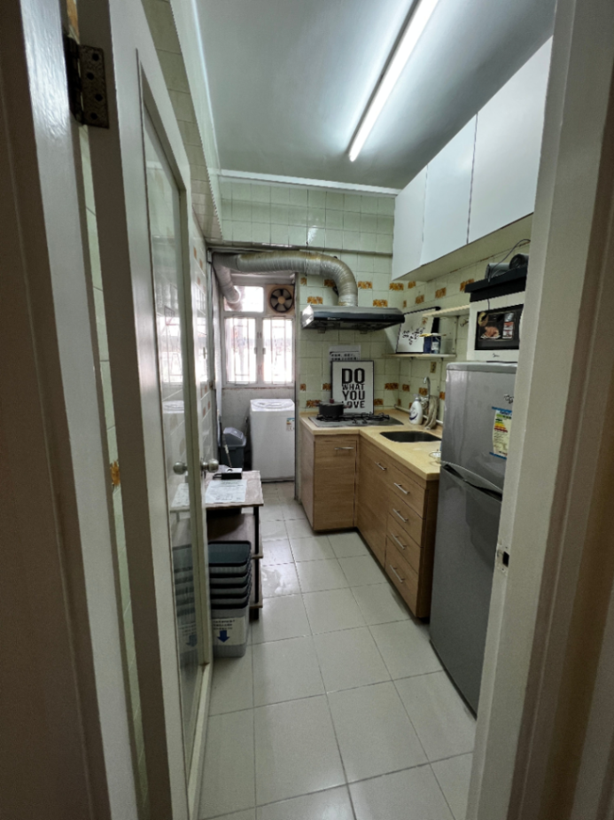 Kaiyuan Living King Fai Building Single Room Room 263536032298114112