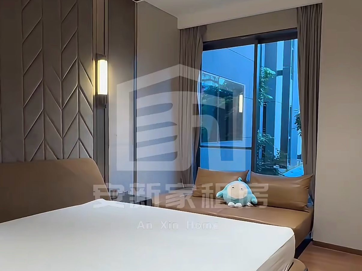 Luxury Duplex Four-Bedroom at Orchard By-The-Park in Singapore63579273961347111