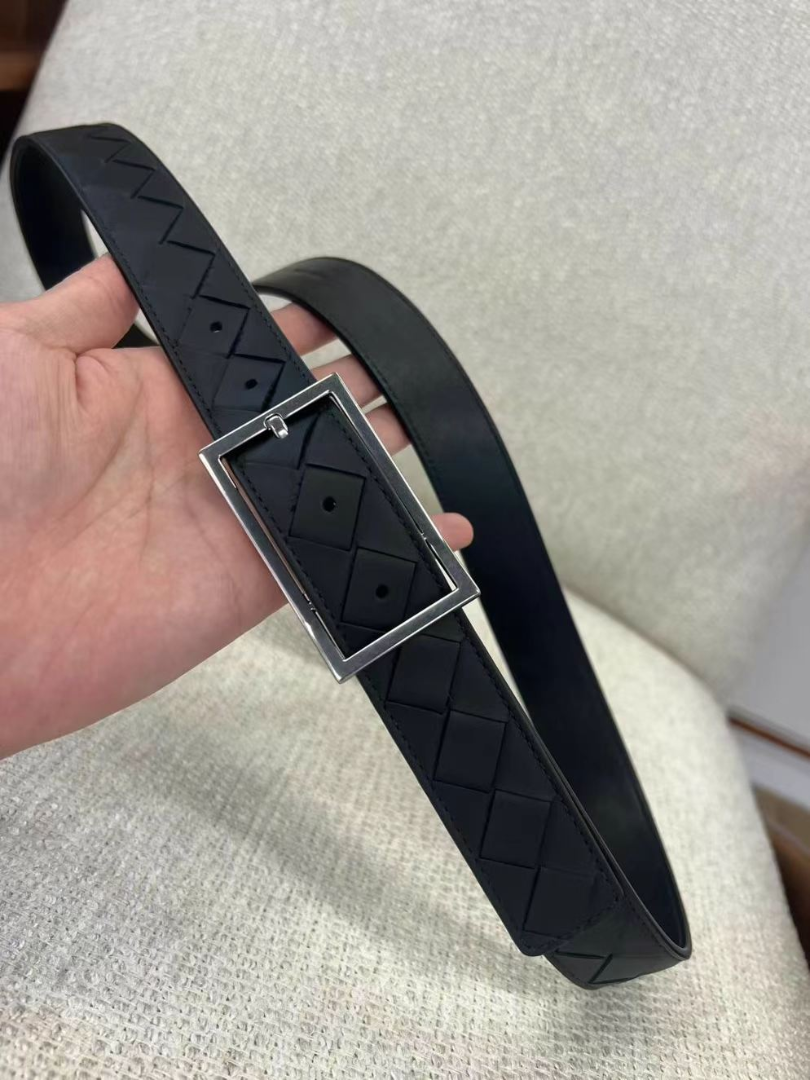 Bottega Veneta Men’s Leather Belt – Black Intrecciato | 100cm | Like New632283080015381125