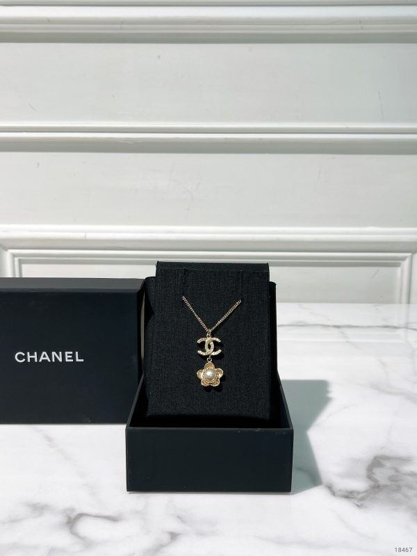  CHANEL NECKLACE