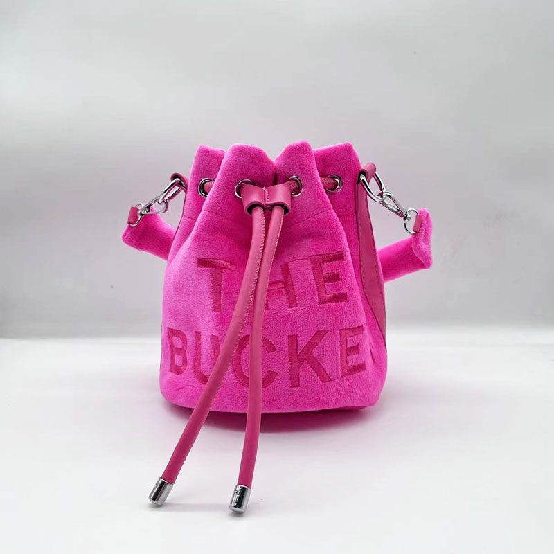 Pink Velvet Bucket Bag | Letter Design, Full of Gentle Atmosphere5 Pink Velvet Bucket Bag | Letter Design, Full of Gentle Atmosphere63260241408386115