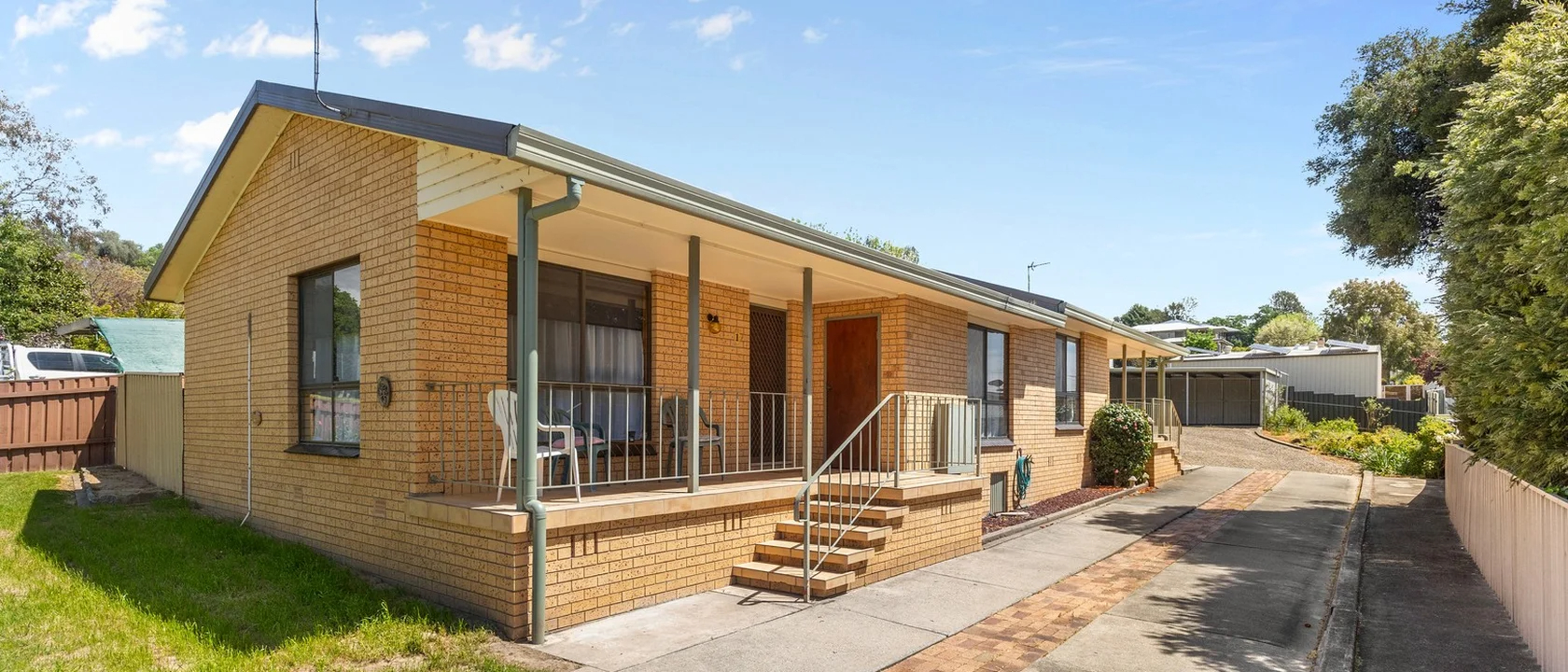 1-2/3 Anderson Place, Tumut NSW 2720