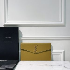 YSL UPTOWN POUCH IN GRAIN, Olive Drab