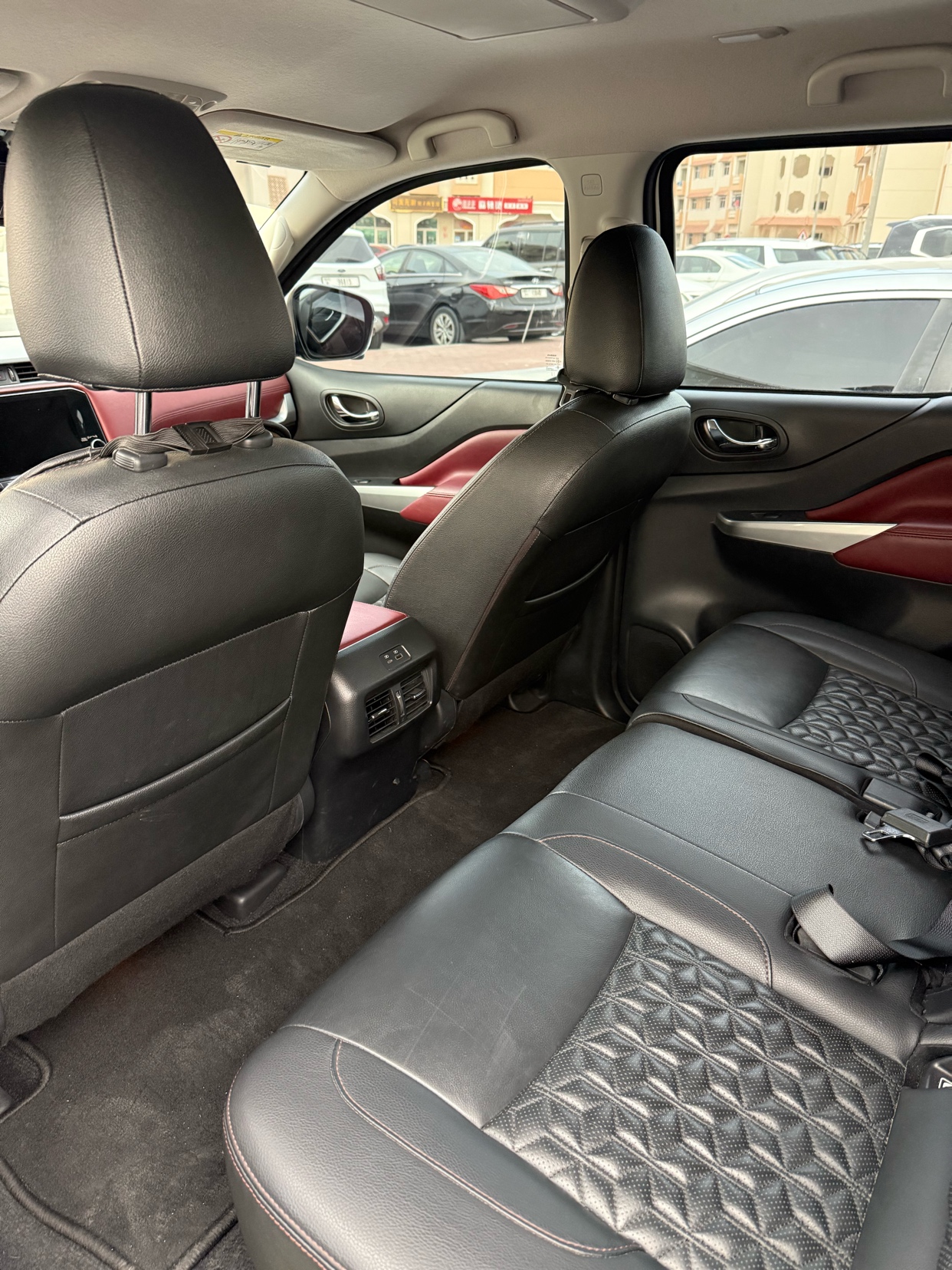 /ar/city-dubai/cate-car-used-car/2-5l-platinum-4wd-gasoline-automatic-all-wheel-drive-2023-nissan-xterra-46222057056306176/-11