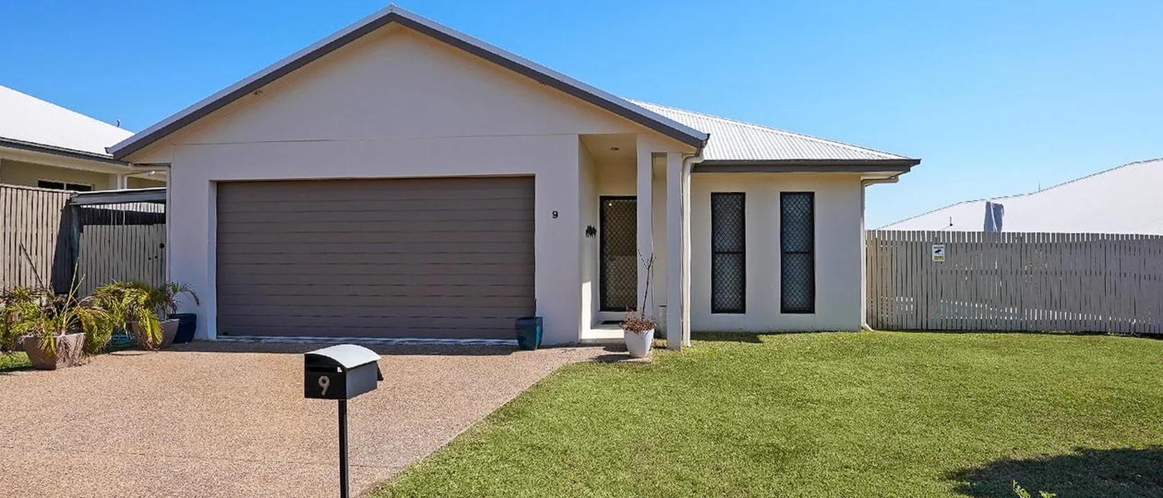 9 CHANNEL STREET, Bushland Beach QLD 4818