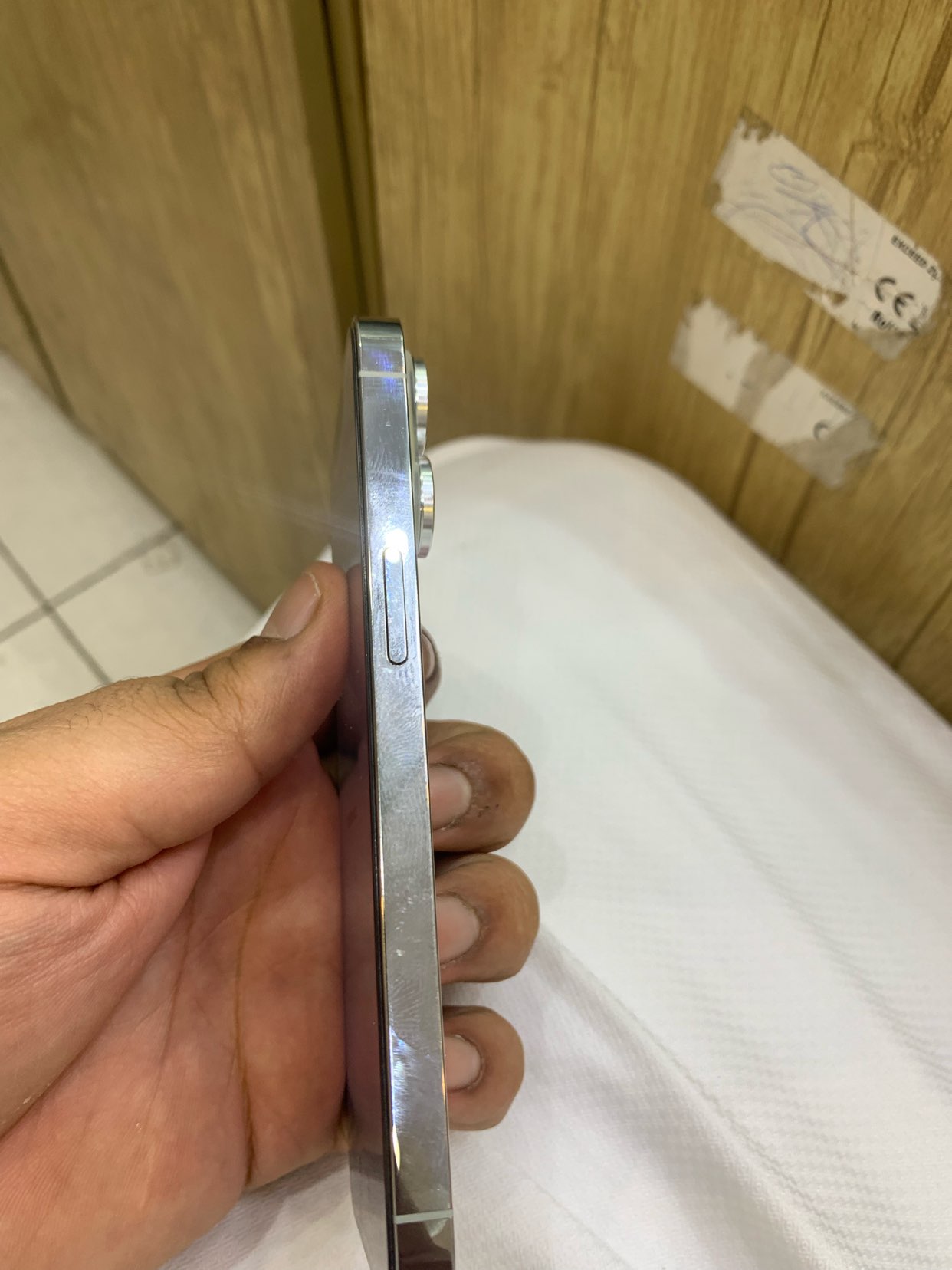 آيفون 3 برو64114464491778110