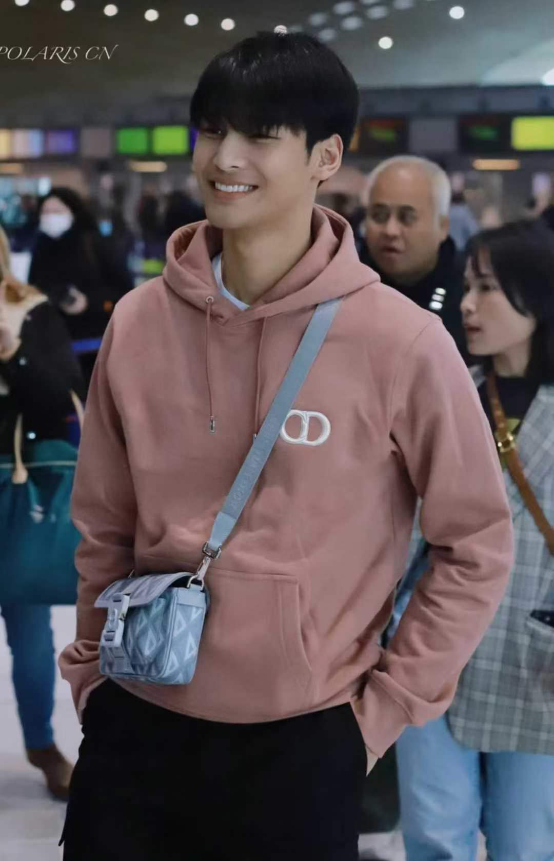 Dior Sweatshirt – Size S (Pre-owned)63828051638401113