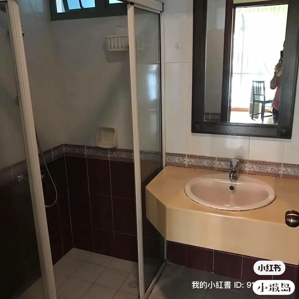 Cheap rental of apartment maid rooms at Mei World, with private bathroom, water, electricity, and internet included.63368234786817112