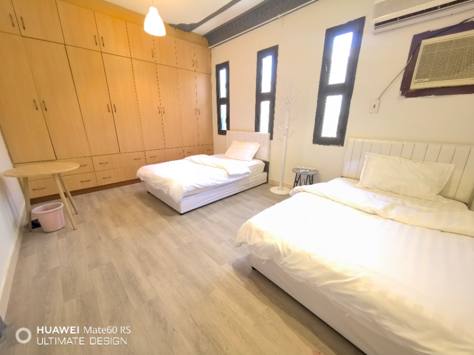 Twin bed room for renting long term or short term 63281278991362112