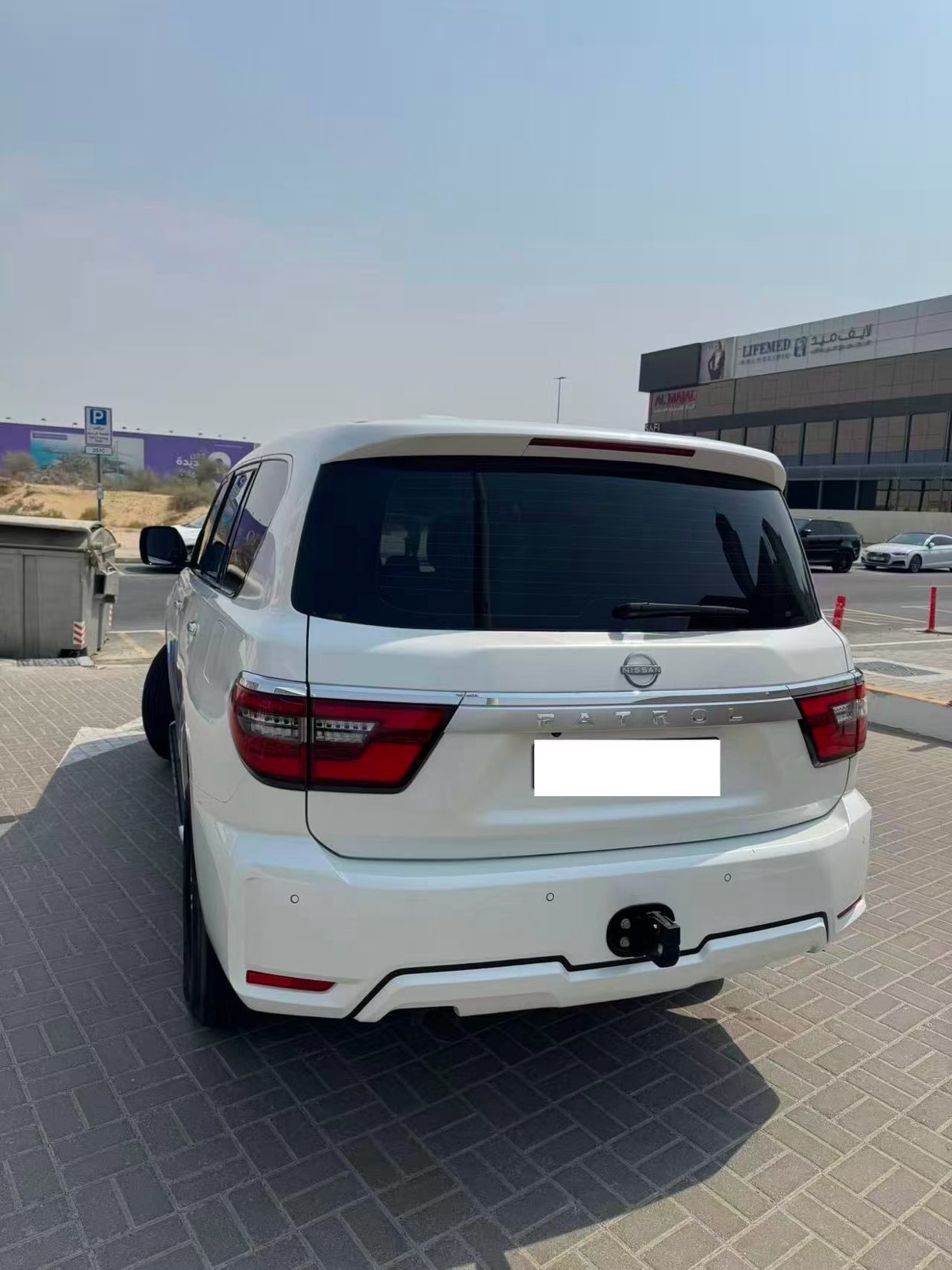 Dubai sells Nissan Toure GCC.63792600150275113