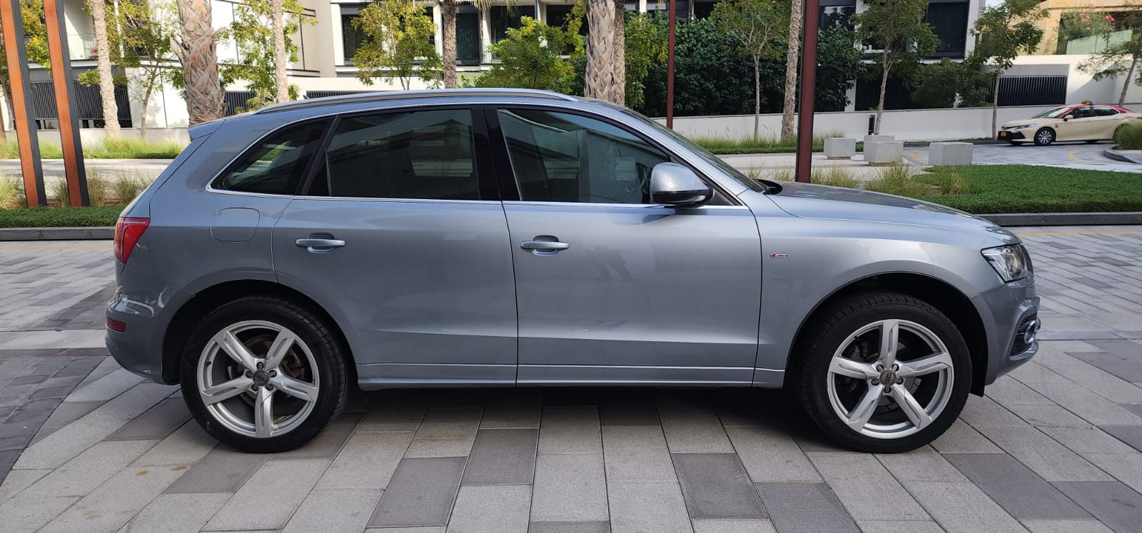 2012 Audi Q5 2.0t S-Line 63701961127938111