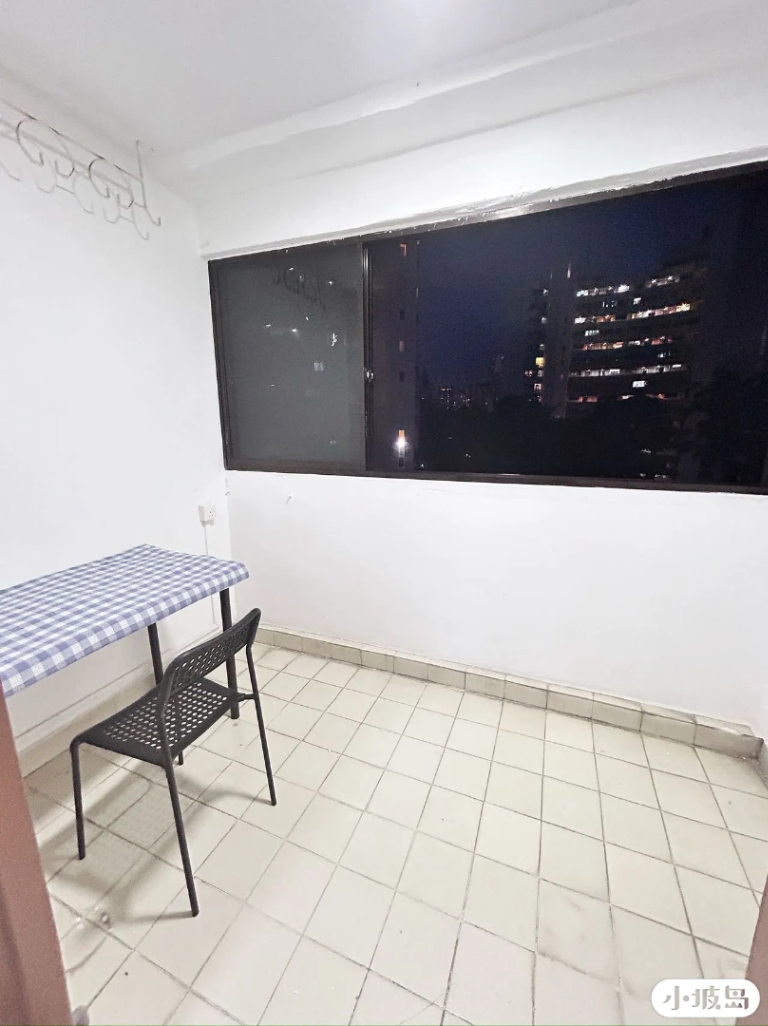 Near NUS, all-female common room, 1400 SGD63383958552322111