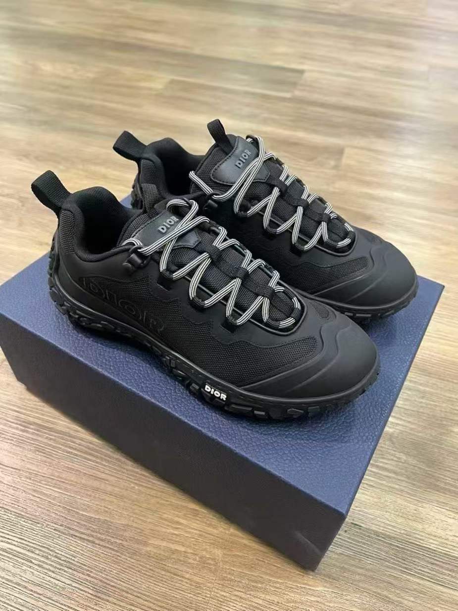 Dior Sneakers – Size 39