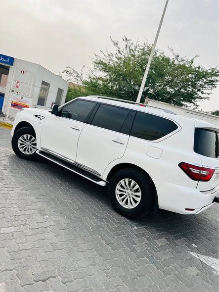 نيسان أرمادا دفع رباعي SV لعام 2018ext4 nissan-armada-4x4-sv-2018-64859578421634114