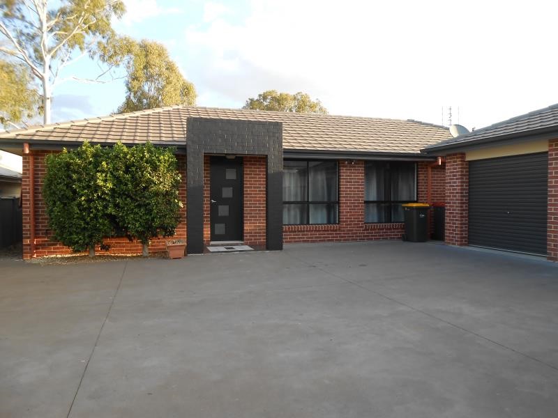 13A Robert Street, Tamworth, NSW 2340