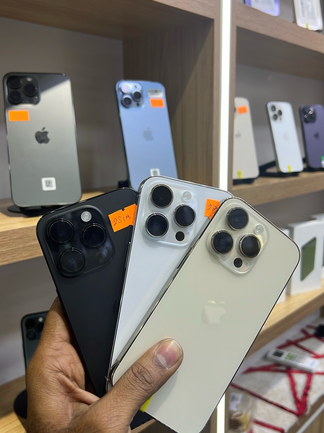 iPhone64457384756738110