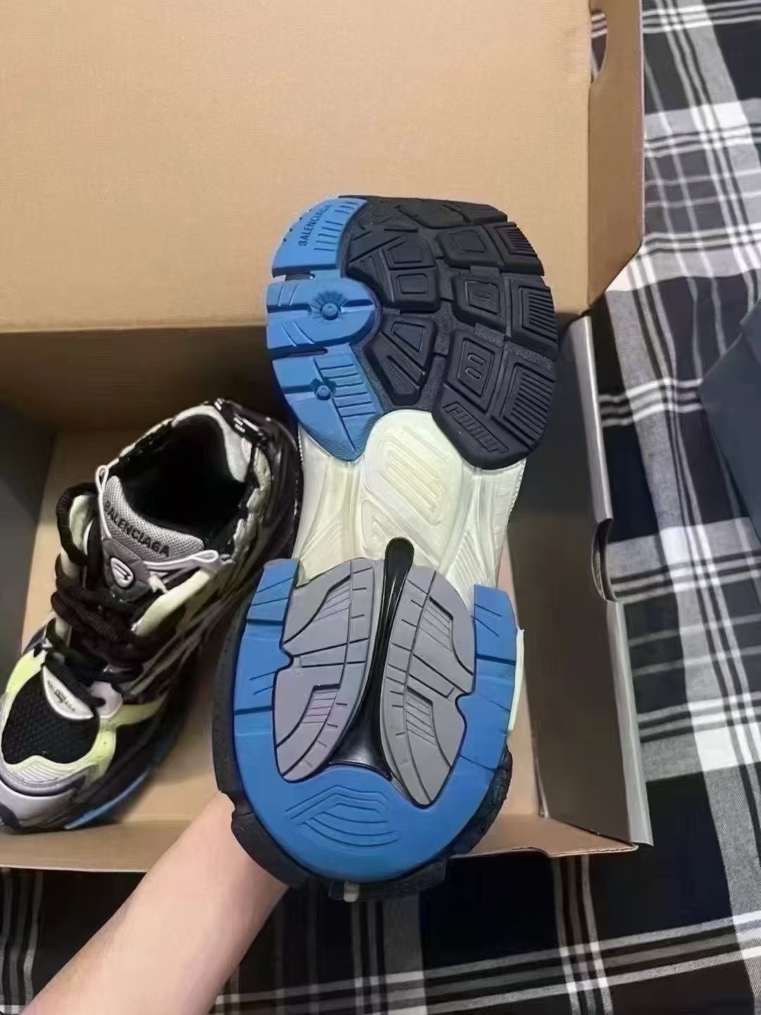 Balenciaga Black Gray Green Runner63682845200641114