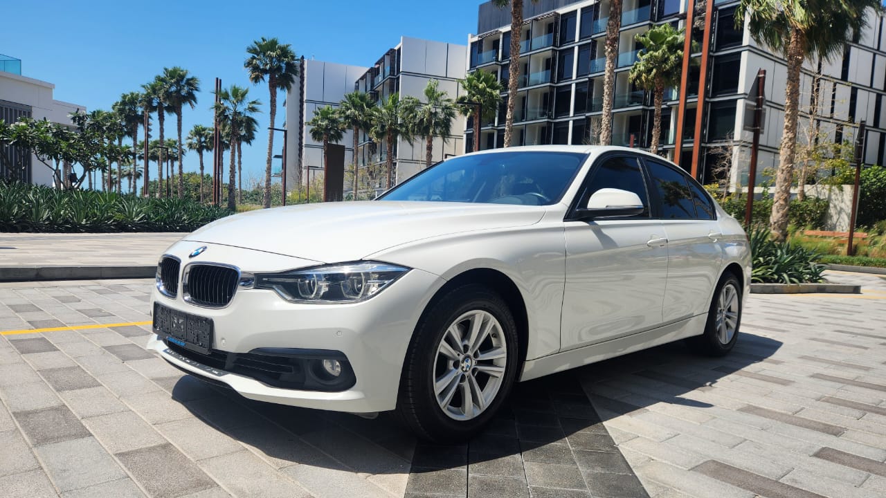 2018 BMW 318i 1.5L/3 Cyl Excellent Condition63703056492163110