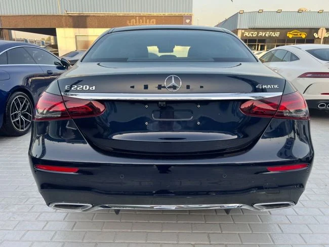 ميرسيدس بنز E 22064468927750402113