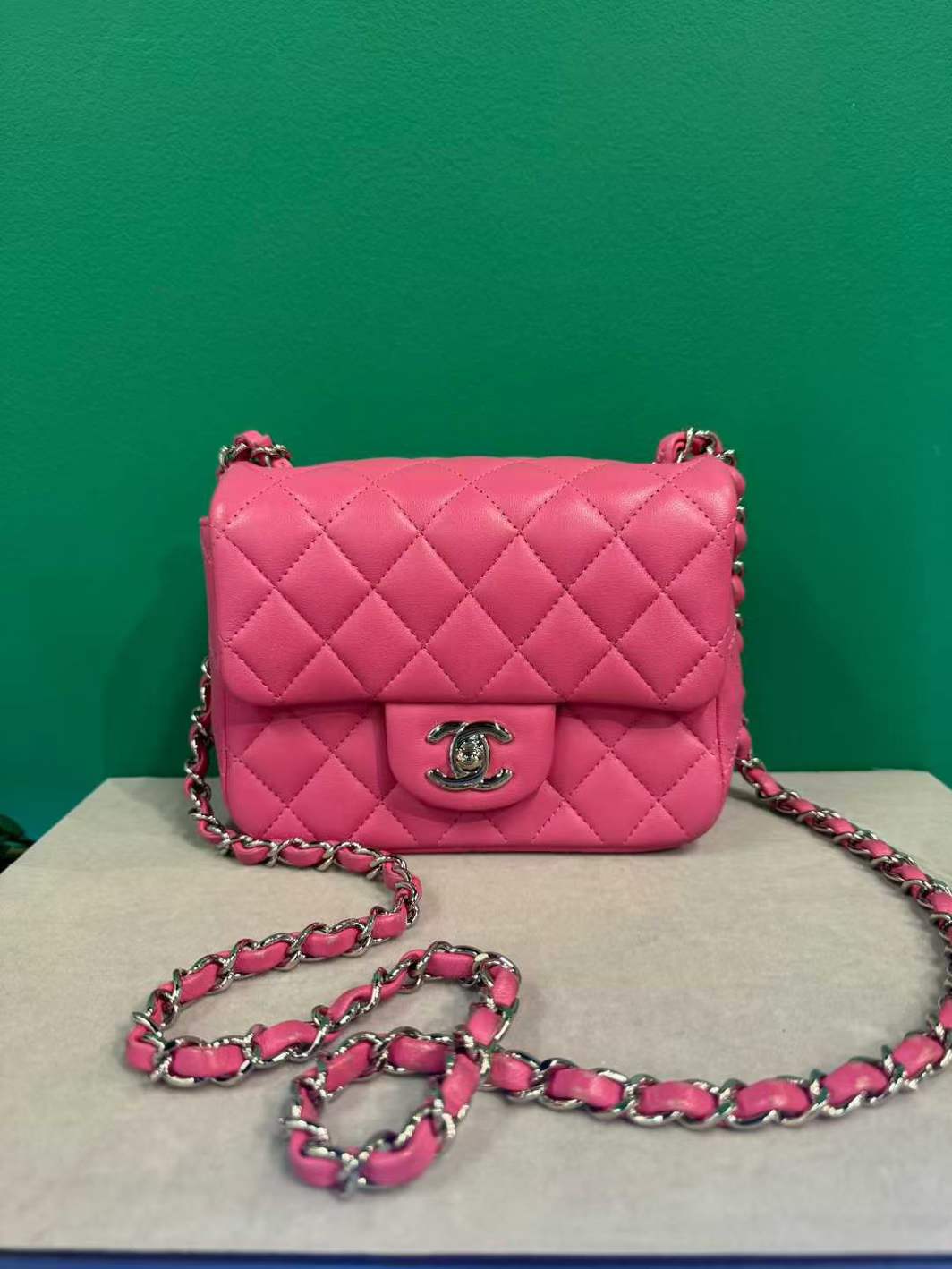 CHANEL Pink Classic Flap Bag – Pre-Owned63817360782083110