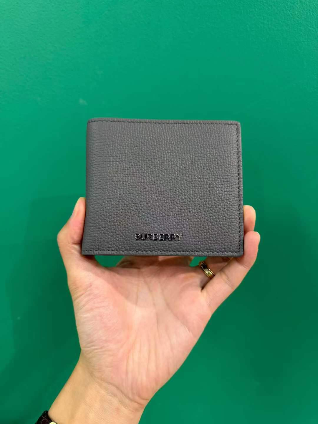 Burberry Grey Bifold Wallet64444118438530110