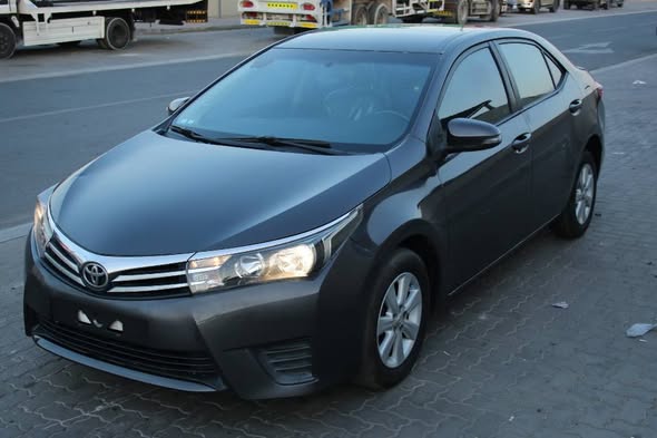 Corolla Altis 2015 model64675263182466113