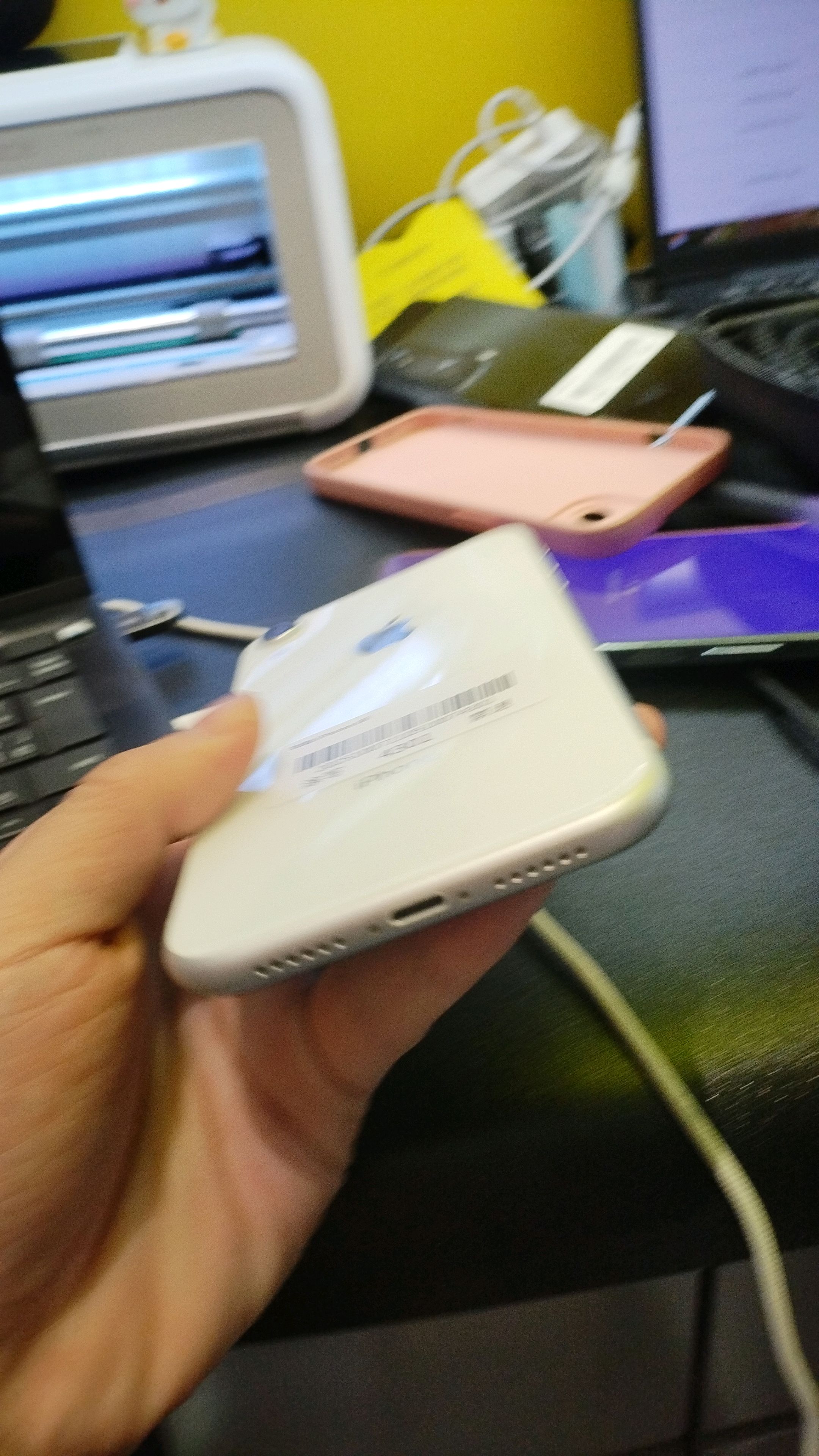 iPhone XR 64GB「ConditionA+」「+whats 971 50 921 6685」64078387524739111