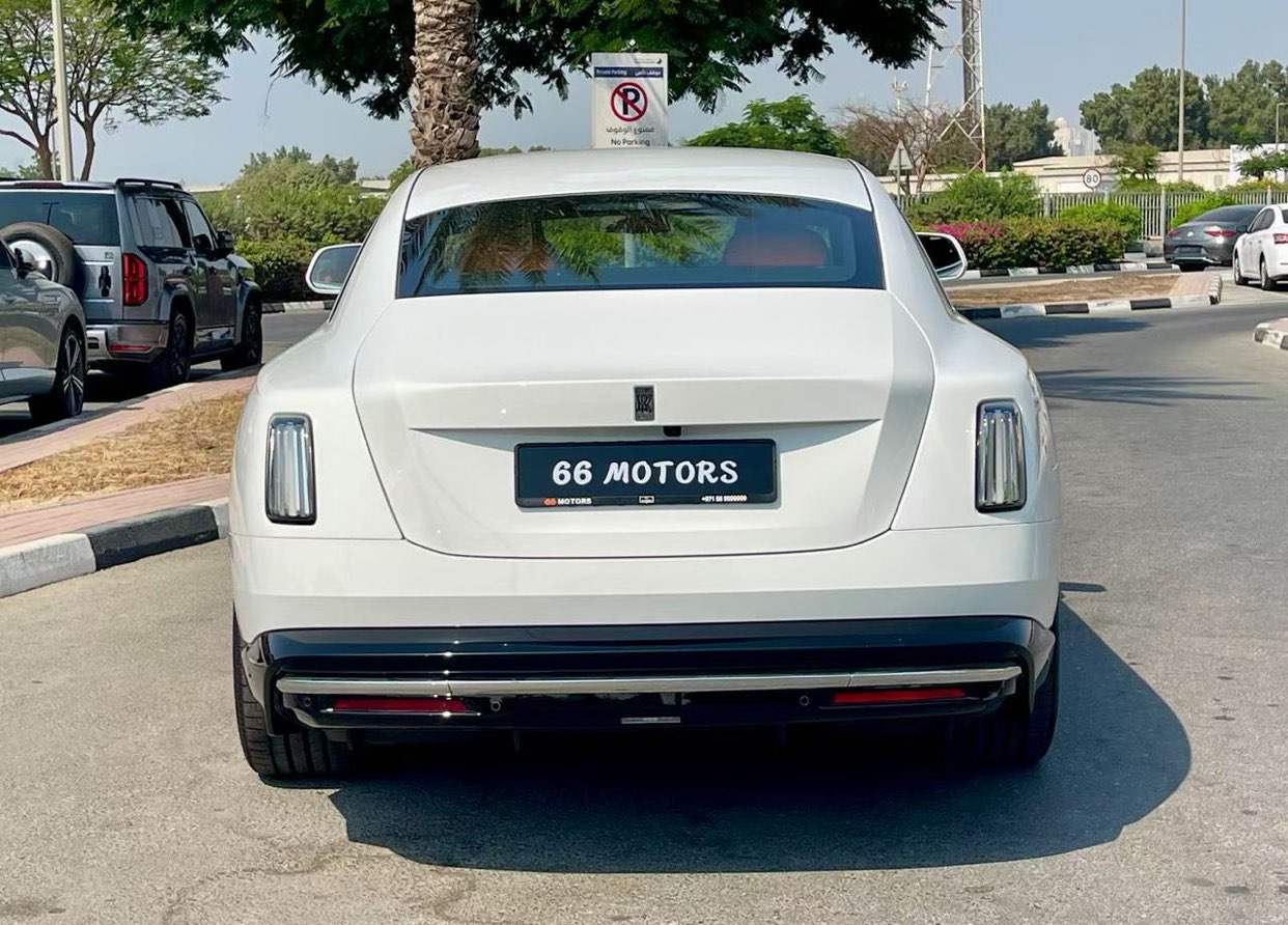 /en/city/cate-others284/rolls-royce-spectre-6424592355981111/-6