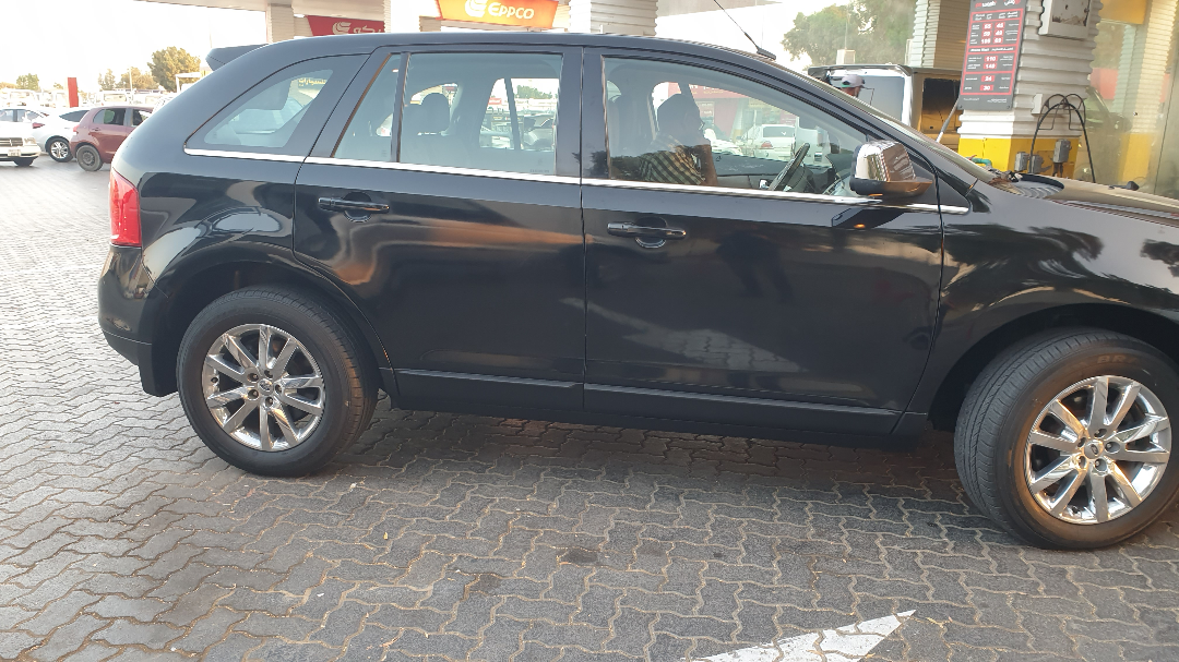  Ford Edge 2012 limited 3.7 well maintained. 205000km odmeter63766544918913111