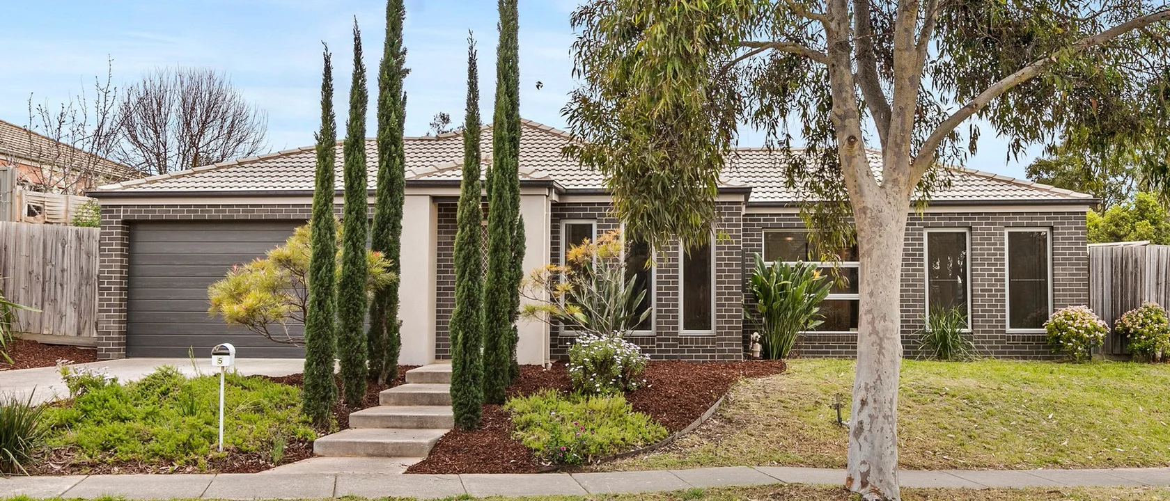 5 Silverdale Drive, Darley VIC 3340