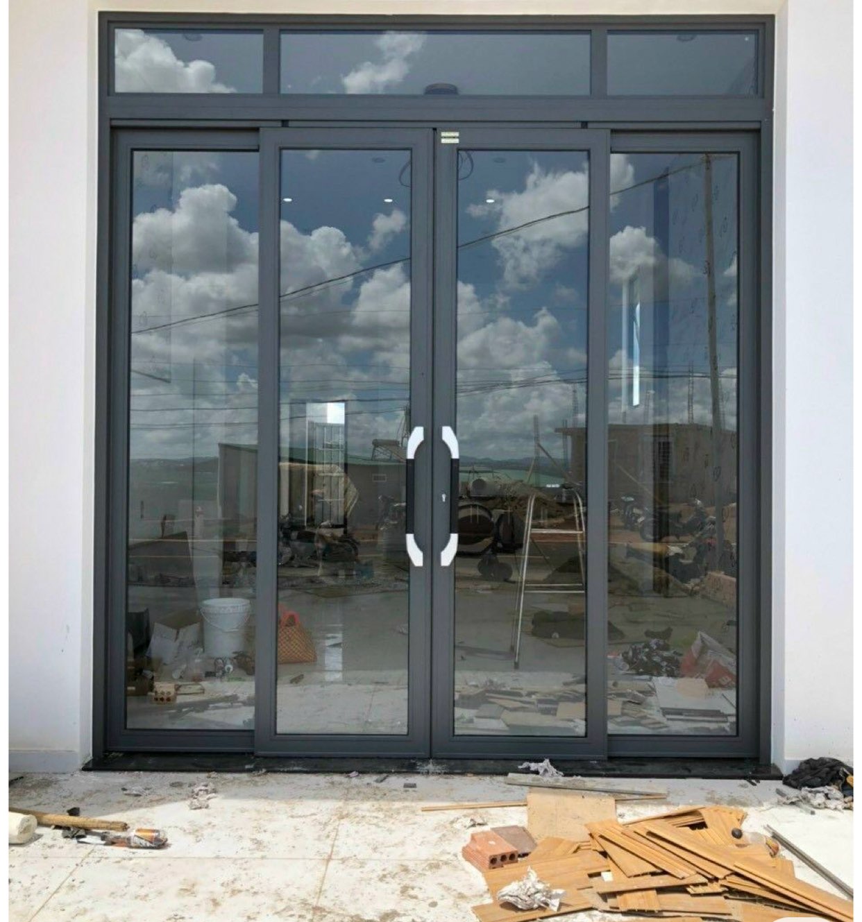 Scratch glass and aluminum facade in Aseer 050919345963630810779907112