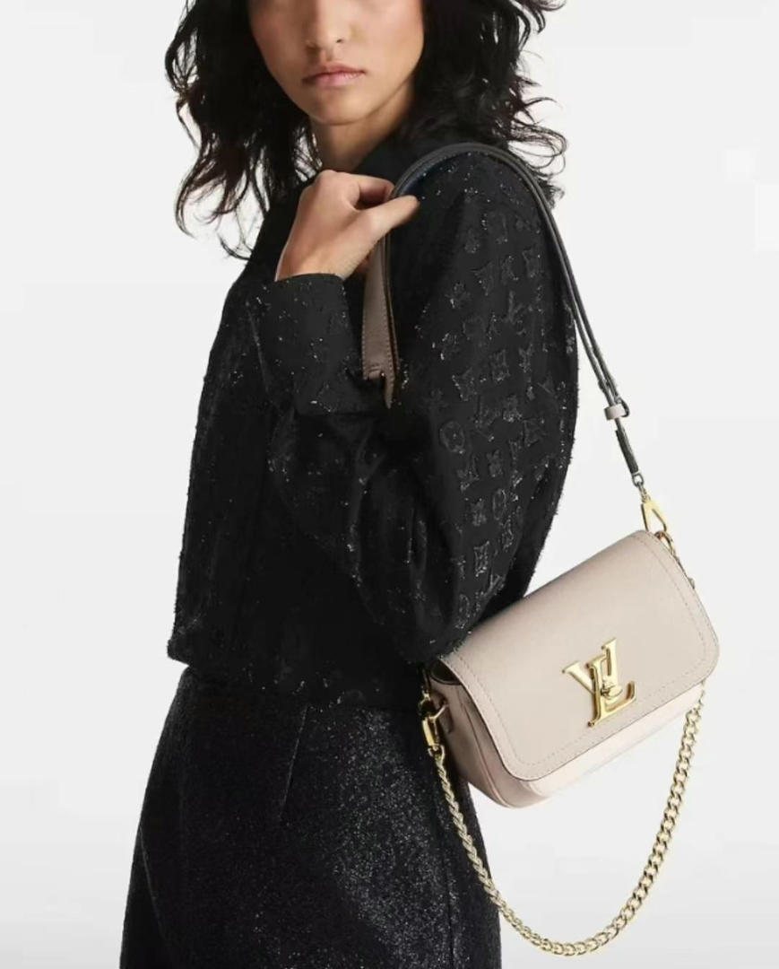 Louis Vuitton LockMe Tender Bag – Grained Calfskin | Like New (98%)63228176208771113