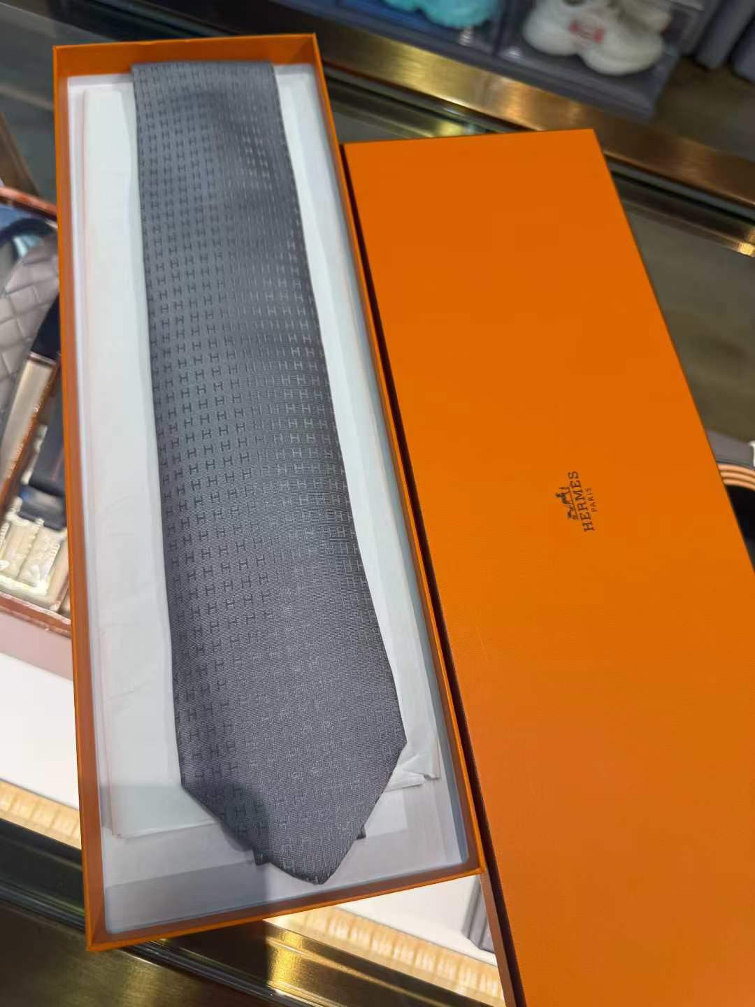 Hermès Silk Tie – Pre-owned