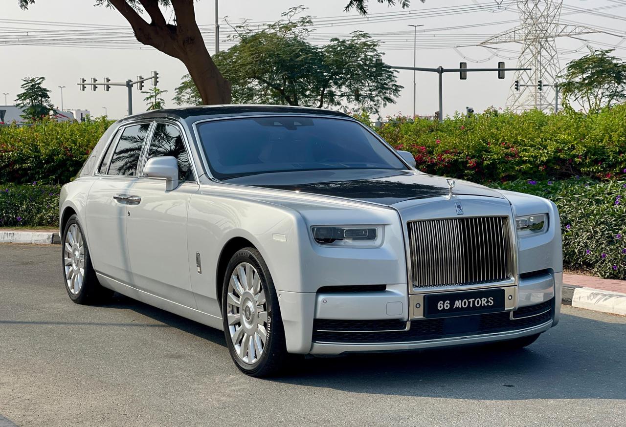 2019 Rolls Royce Phantom Dual Tone Gcc Spec  with 56,400 km driven63756763008259110