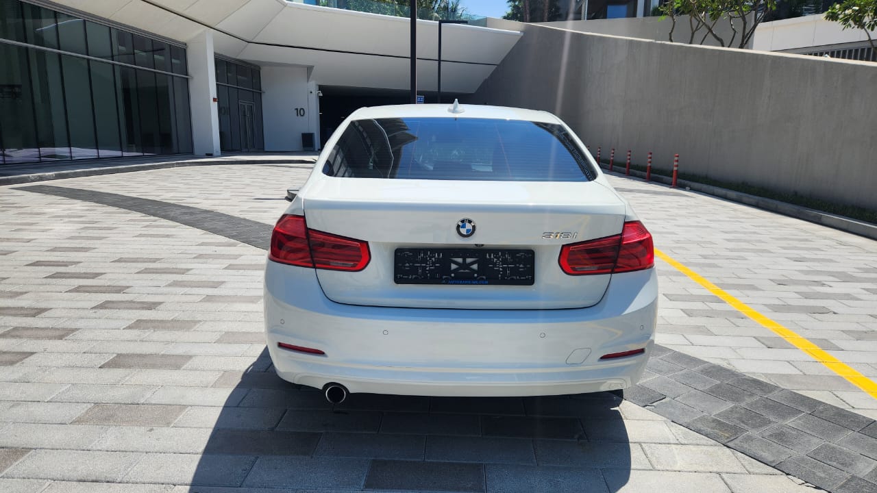 2018 بي إم دبليو 318i 1.5 لتر / 3 أسطوانات حالة ممتازة63703056492163113